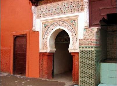 Entrance to the maqam
